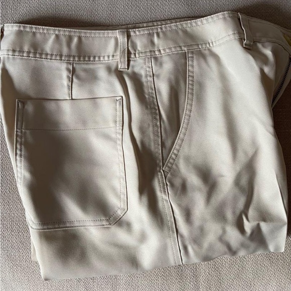 Uniqlo beige wide leg high waisted trousers pants - Picture 2 of 4